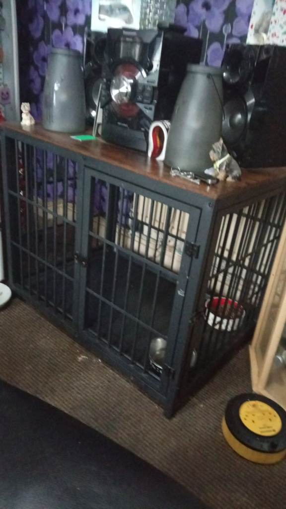 Dog cage, solid metal with, oak top