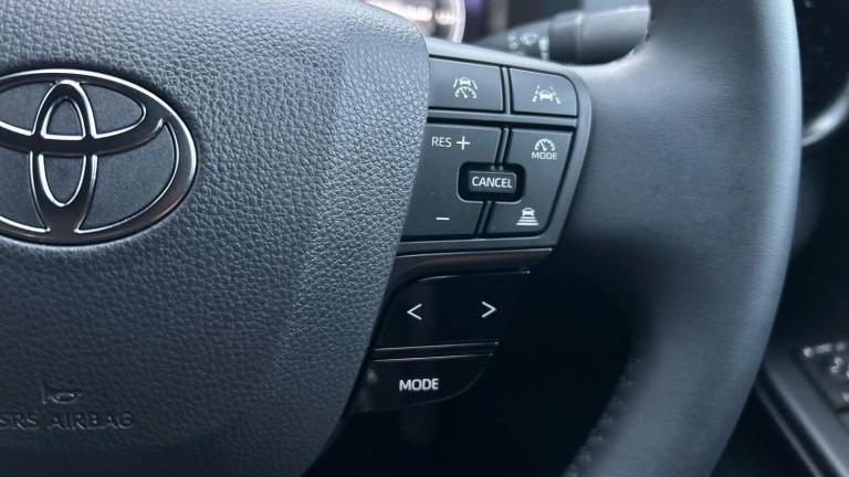 2024 Toyota C-HR 1.8 VVT-h Design SUV 5dr Petrol Hybrid CVT Euro 6 (s/s) (140 ps) HATCHBACK Petro...