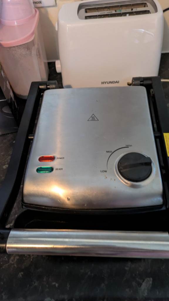 Grill or sandwich maker 