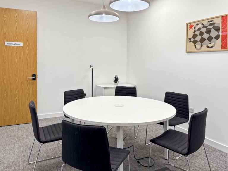 London - SE1 3UZ \ Serviced Office for 4 Workstations