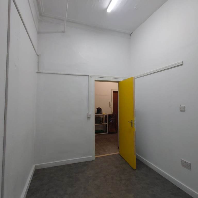 Self-contained studio space at Hayburn Studios