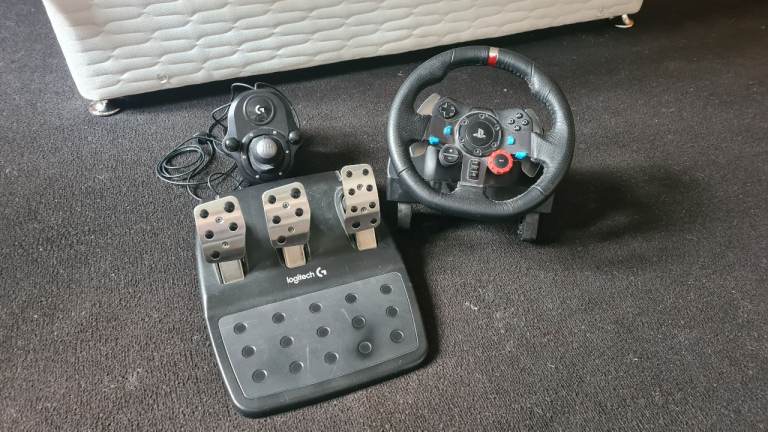 Logitech Driving Force G29 PlayStation & PC Racing Wheel & Pedals (+ shifter)