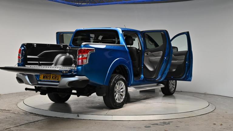 2019 Mitsubishi L200 2.4 DI-D DC Barbarian 4WD Euro 6 4dr PICK UP Diesel Manual