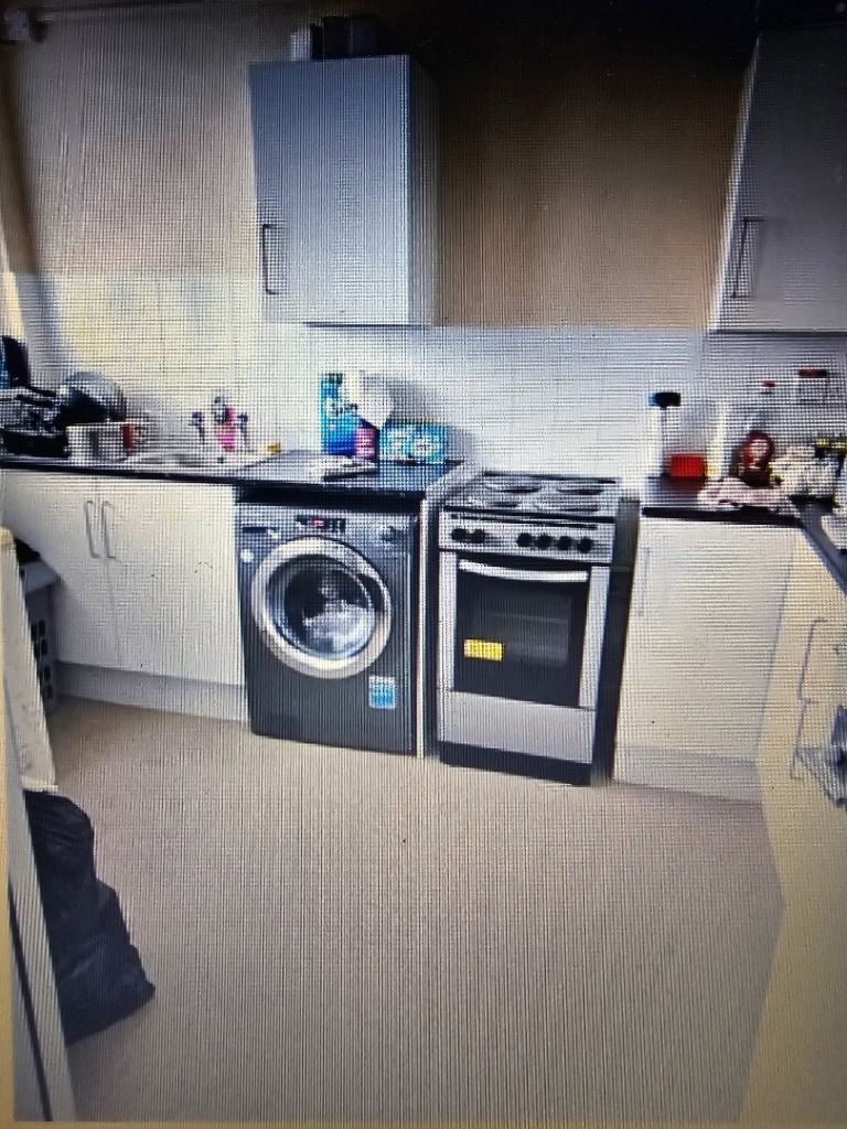 3 bedroom maisonette