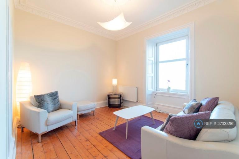 1 bedroom flat in Brunton Gardens, Edinburgh, EH7 (1 bed) (#2733396)