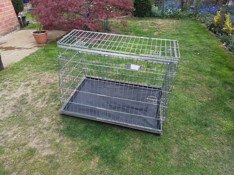Dog cage for car