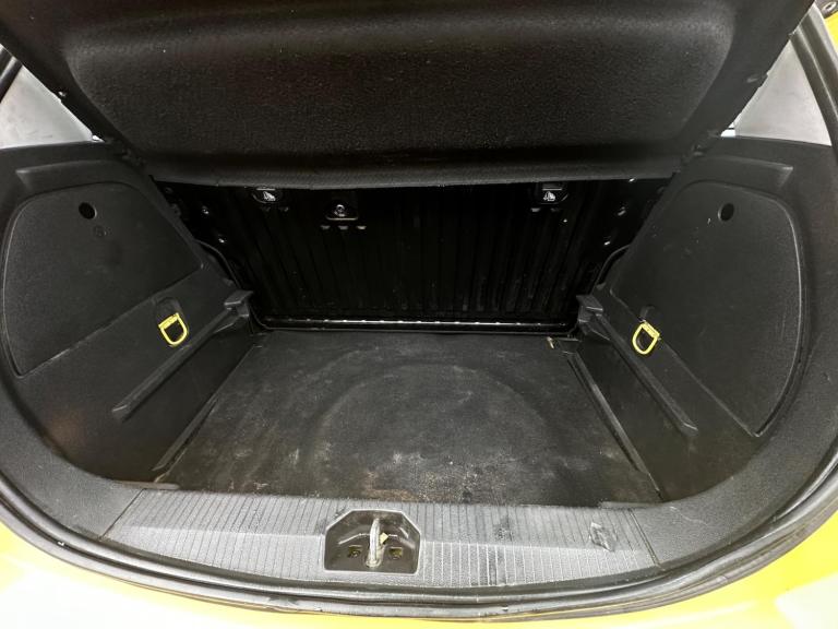 2015 Vauxhall Corsa 1.2i Design Euro 6 3dr HATCHBACK Petrol Manual