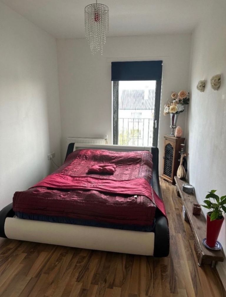 Please read description £40 per NIGHT Room for rent/short stay/festival stay