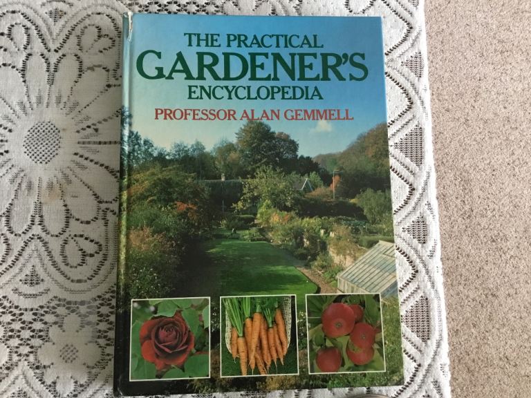 Practical Gardeners Encyclopedia 