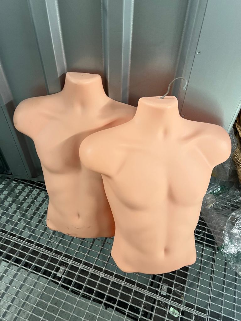 🧍‍♀️🧍‍♂️ 5x Display Mannequin Torsos – Male & Female (Retail / Fashion / Events)
