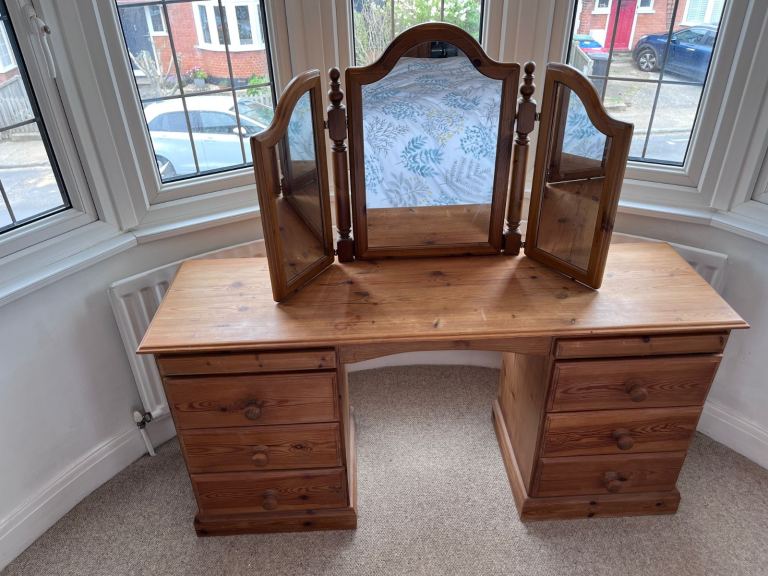 Pine Dressing Table