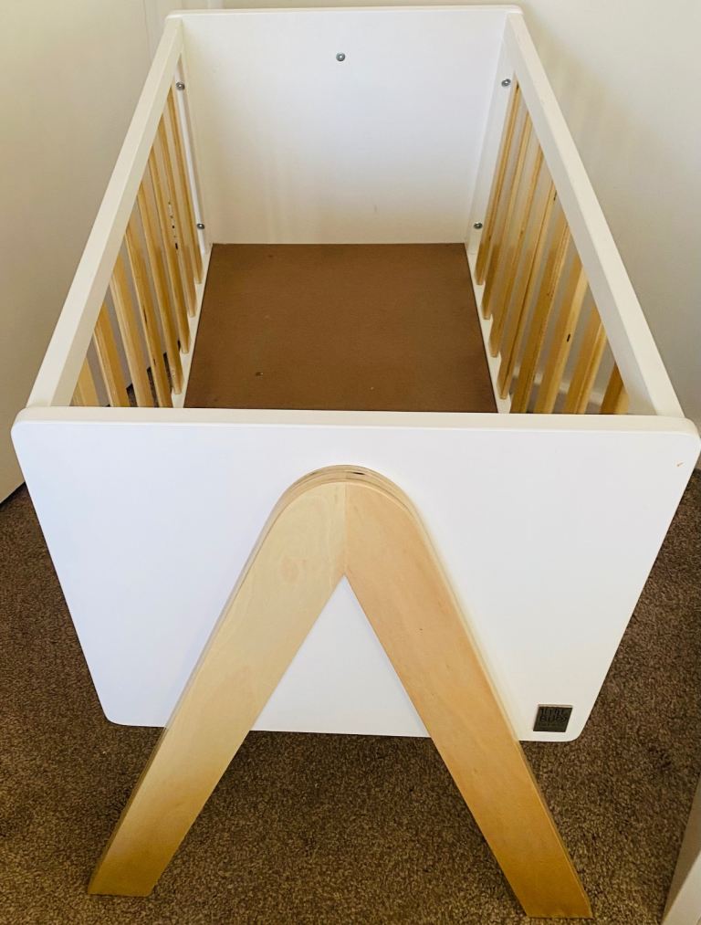 White Wooden Baby Cot/Crib – Good Condition