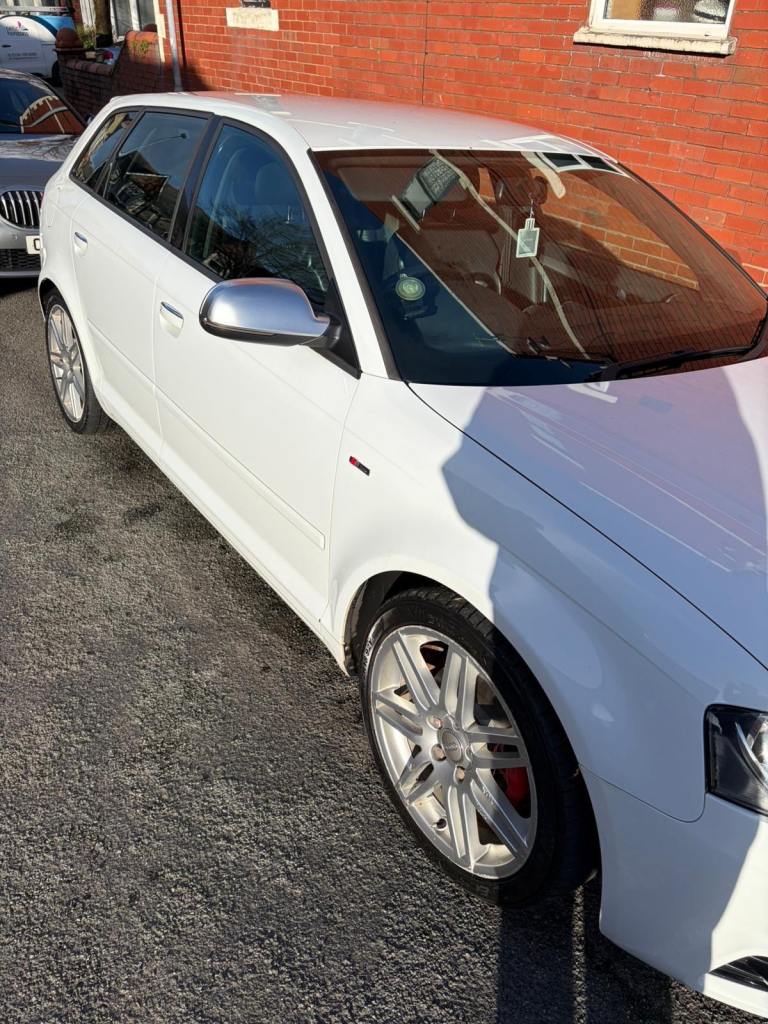 Audi, A3, Hatchback, 2012, Manual, 1598 (cc), 5 doors