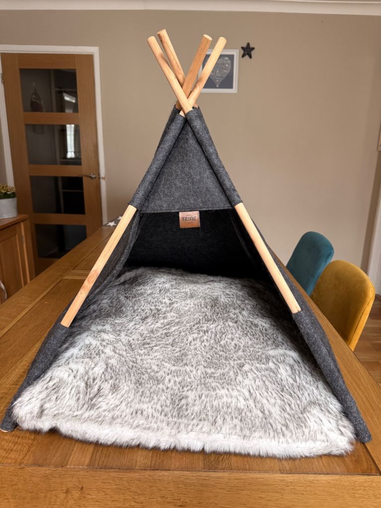 Trixie tipi pet bed