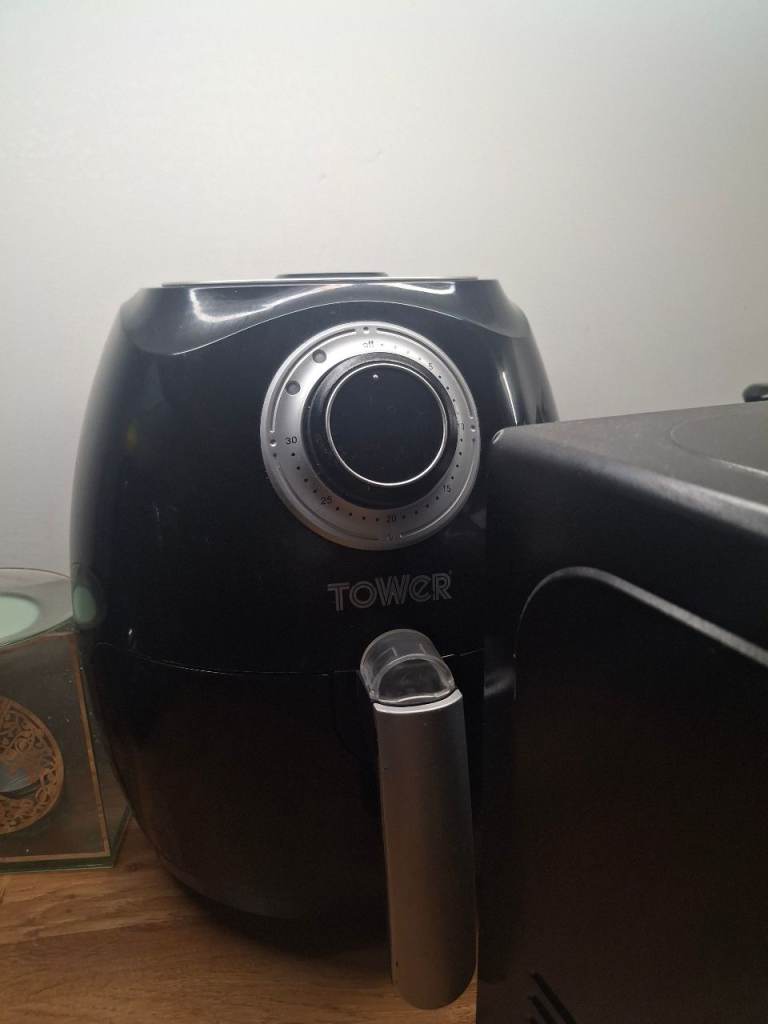 Russell horns microwave and tower airfryer