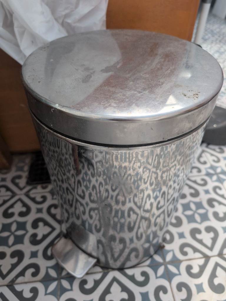 free swing bin, chrome