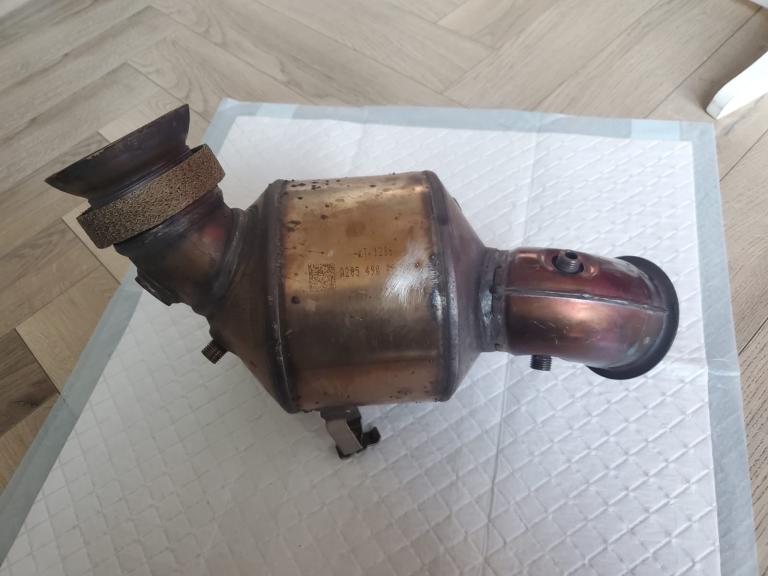 Mercedes c class w205 catalytic converter 