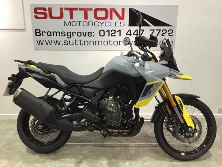 Suzuki V-Strom 800DE in Grey with only 40 miles 