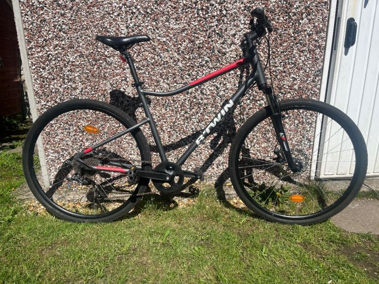 B’Twin Riverside 500 Hybrid Bike – Large Frame – 9 Speed – Excellent Condition