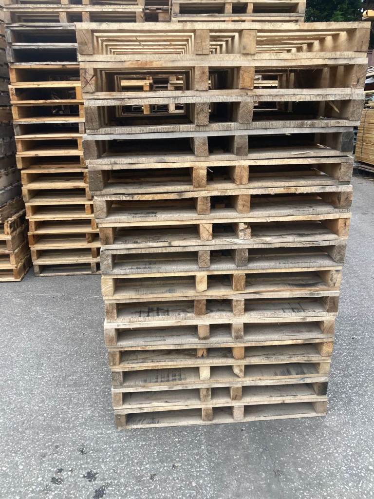 wooden pallets 