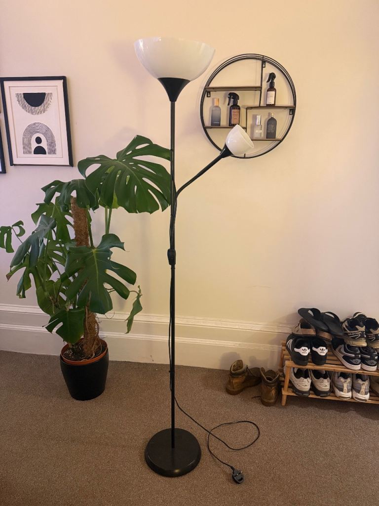 Black Floor Lamp with Reading Light – Good Condition