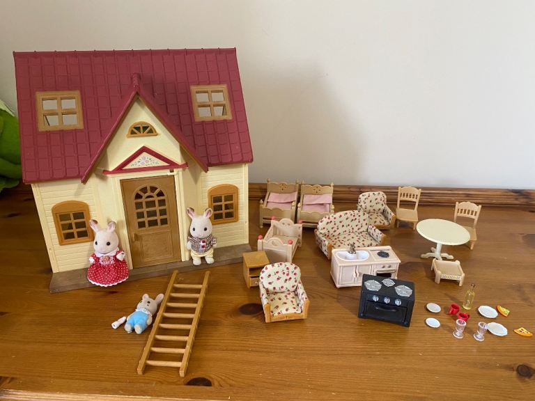 Sylvanian Family Cottage, furniture, animals & accessories 