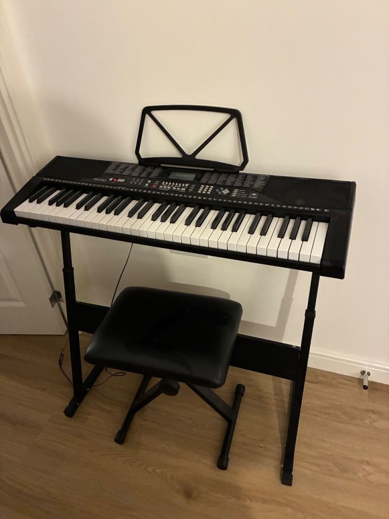 IROCPRO Electronic Keyboard with Stand and Stool – Good Condition
