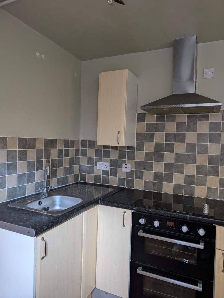 🏡 Fully Furnished 1-Bedroom Flat – £950 PCM (Bills Included) – Available Now | NE28 6NJ