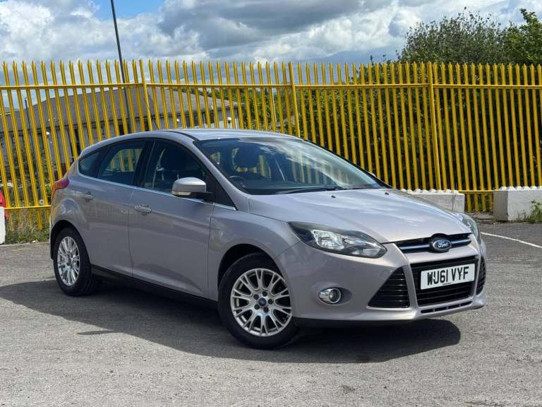 2011 Ford Focus 1.6 Titanium Euro 5 5dr HATCHBACK Petrol Manual