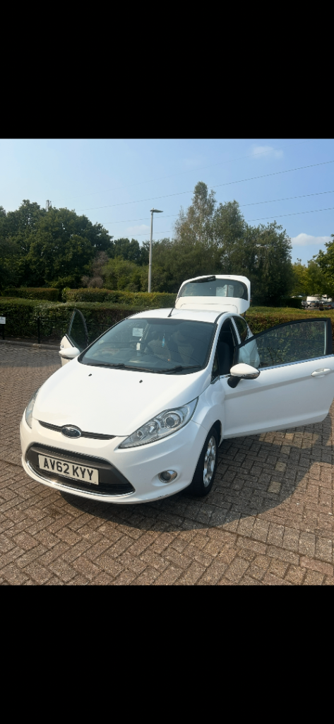 Ford, FIESTA, Hatchback, 2012, Manual, 1242 (cc), 3 doors