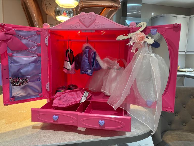 Build a bear wardrobe 