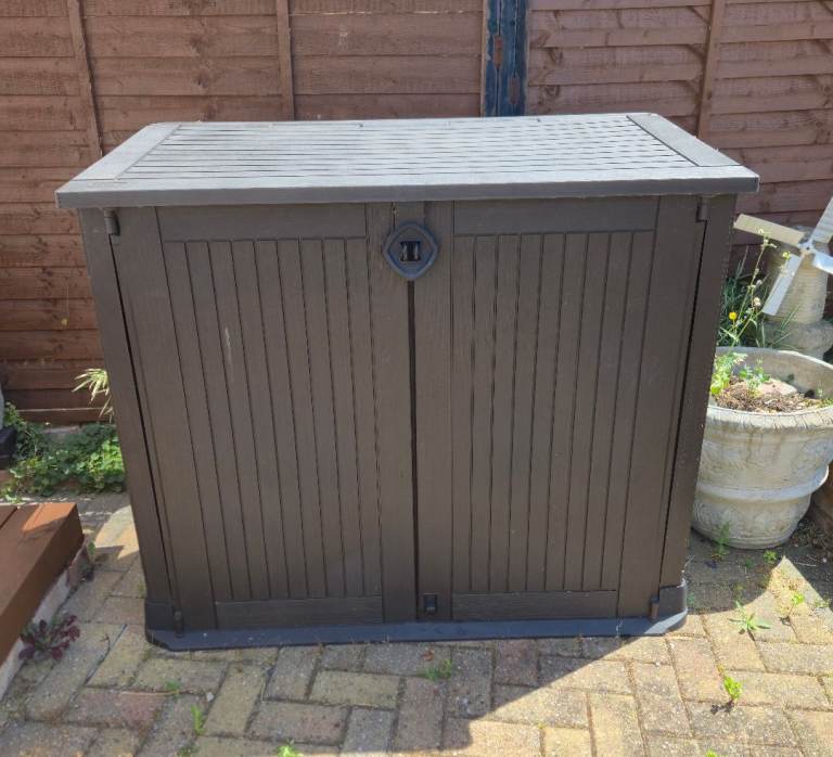 Keter Outdoor Garden Storage Box – Brown, Good Condition