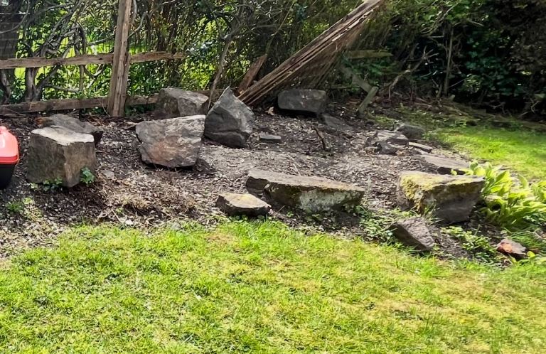 FREE Large Garden Paving Stones Rocks – Various Sizes