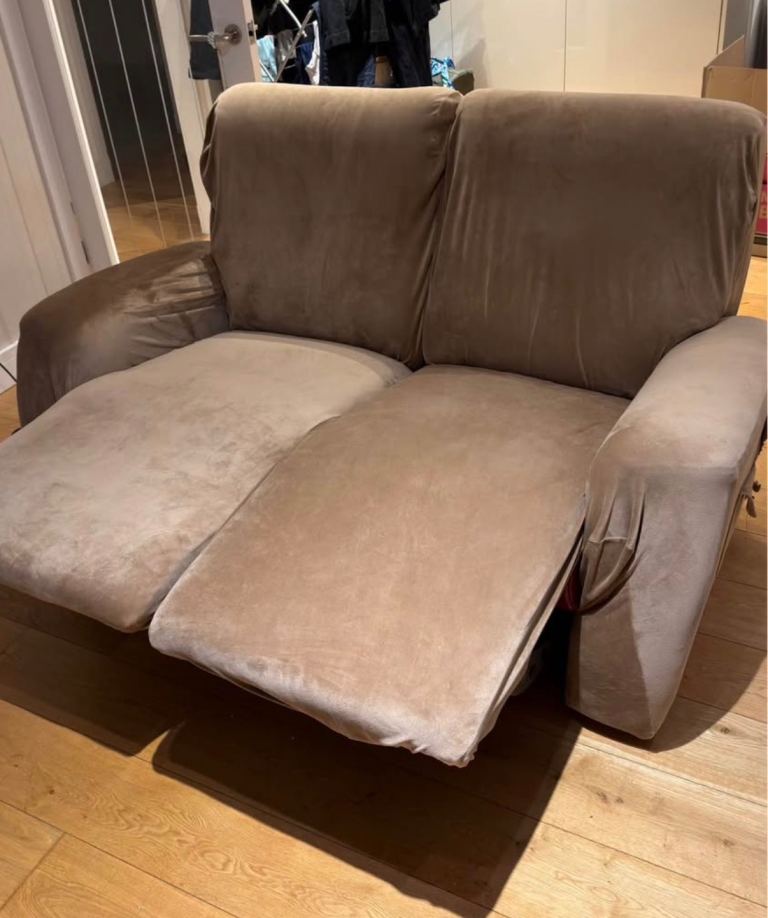 Recliner sofa 