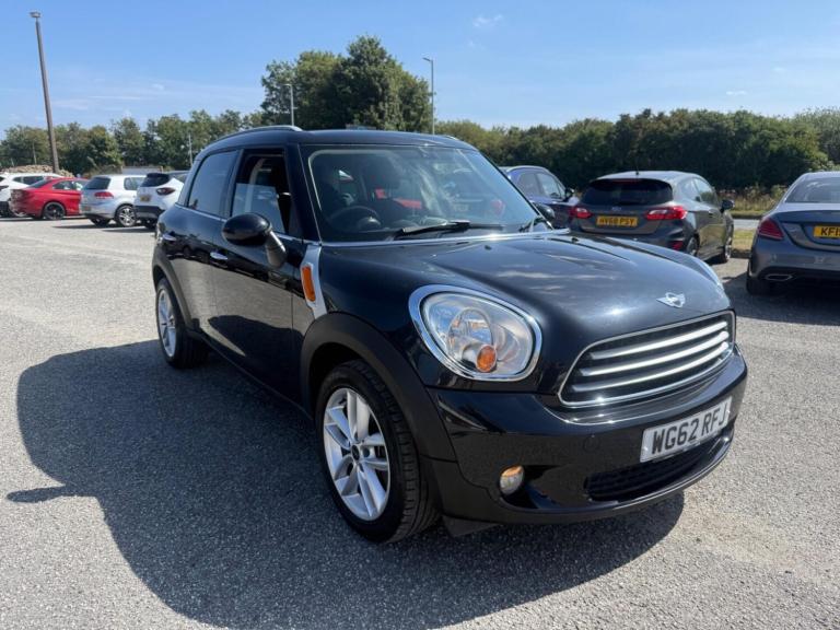 2012 MINI Countryman 1.6 Cooper 5dr HATCHBACK PETROL Manual