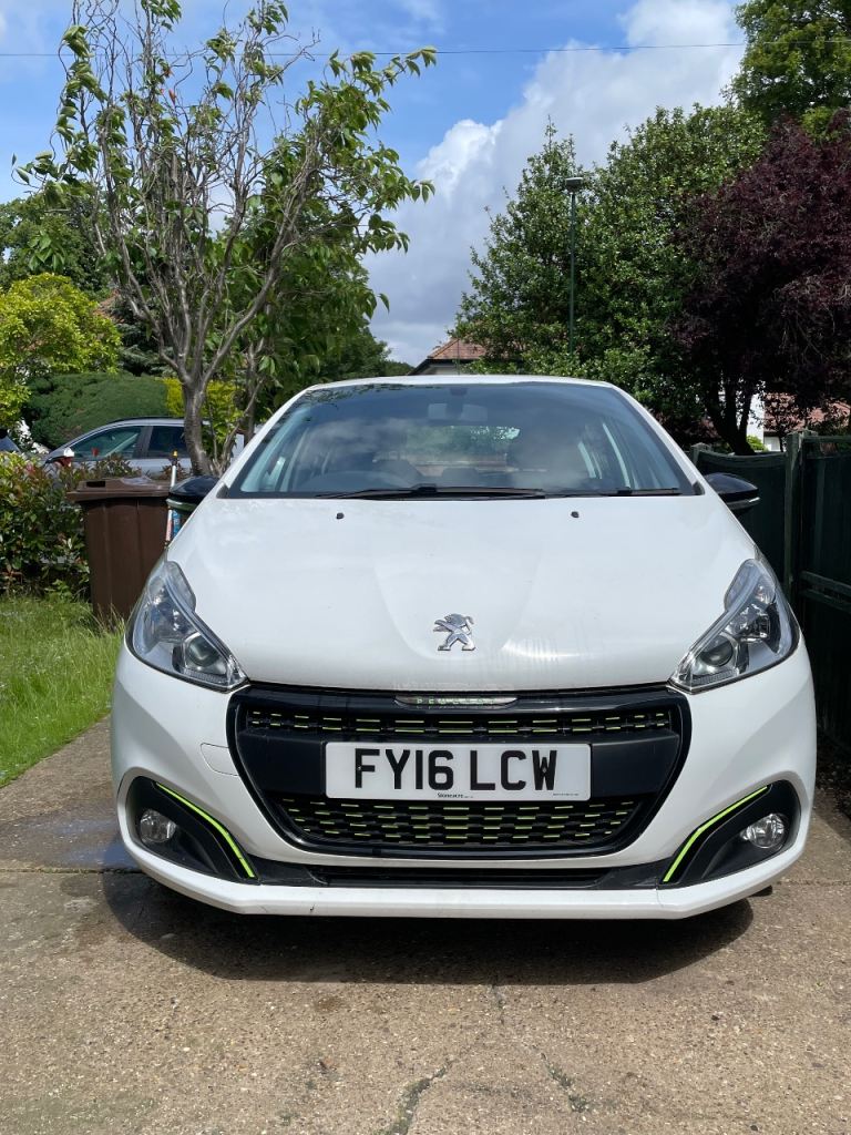 Peugeot, 208, Hatchback, 2016, Manual, 1199 (cc), 5 doors