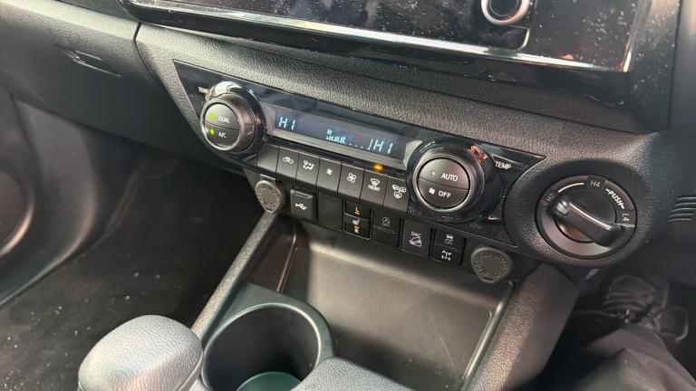 2025 Toyota Hilux Diesel Invincible X D/Cab Pick Up 2.8 Hybrid 48V Auto Double Cab Pick-up Diesel...