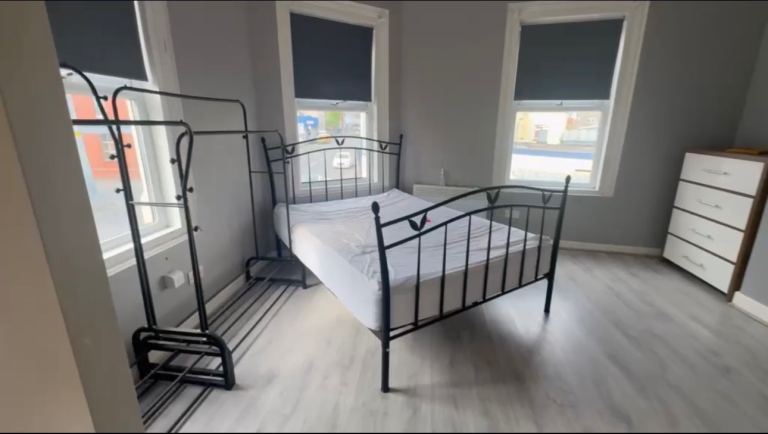 Bed Sit-Flat