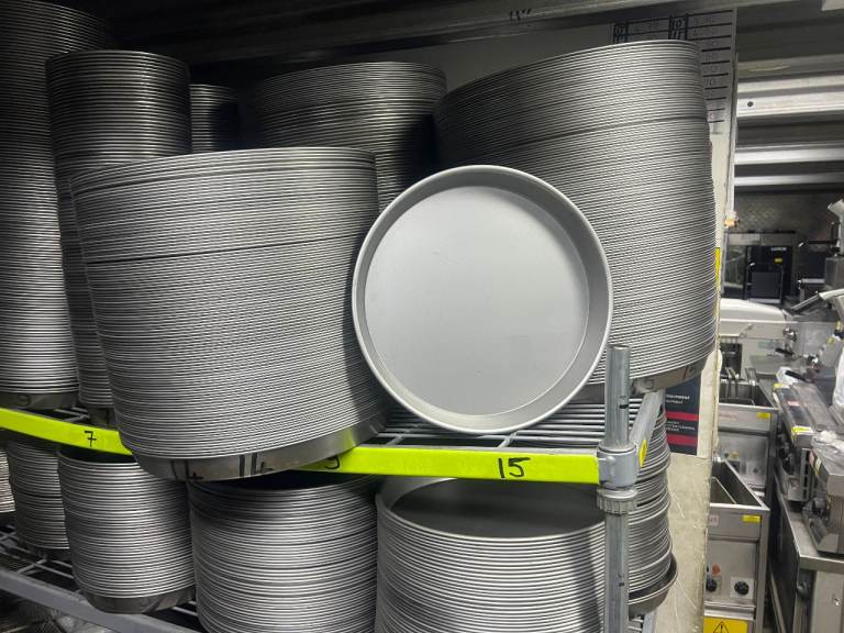 NEW  7'' BLACK IRON PIZZA EACH PAN CATERING COMMERCIAL KITCHEN RESTAURANT CAFE KEBAB CHICKEN  SHOP 