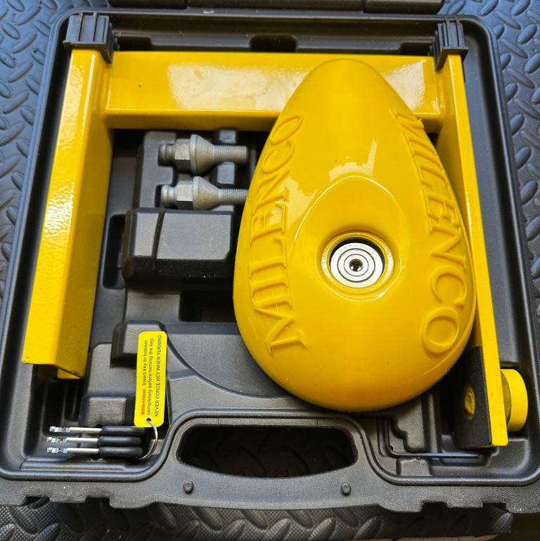 Motorhome wheel clamp