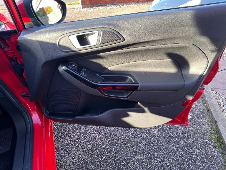 Ford Fiesta 1.0 Zetec – FSH – £20 Road Tax – 5 Door – Long MOT – Lovely Car