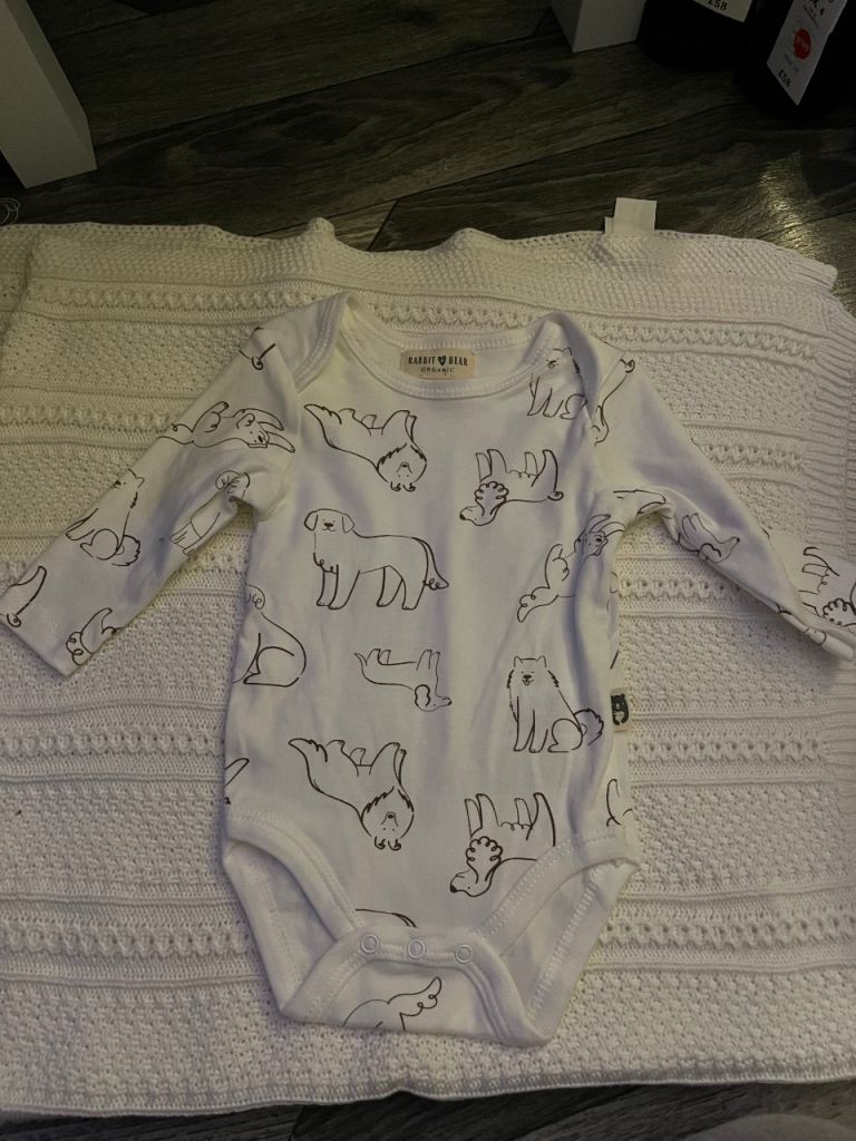 Baby grow long sleeves white/brown dogs  brand (rabbit bear)  0-3 mths 