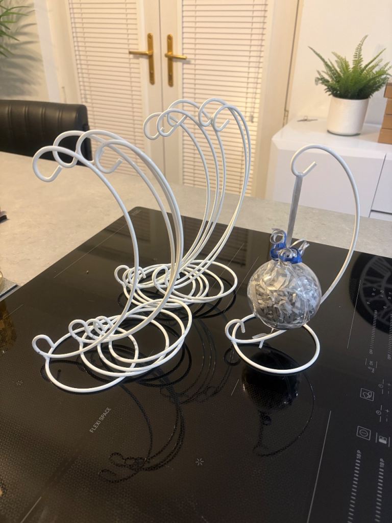 10x white display stand holders 