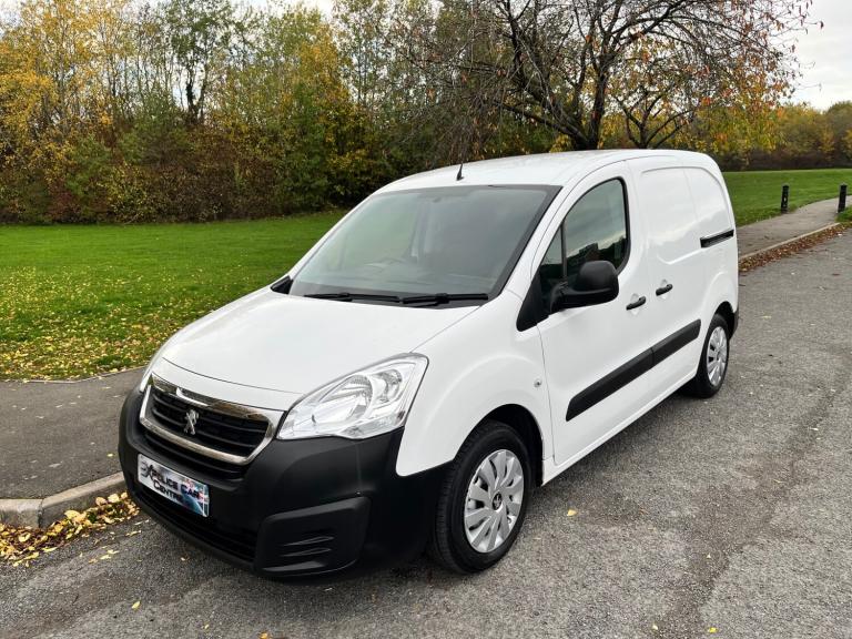 2018 68 PEUGEOT PARTNER 1.6 BLUEHDI 651 SE L1 H1 WHITE PANEL VAN 1 OWNER FSH