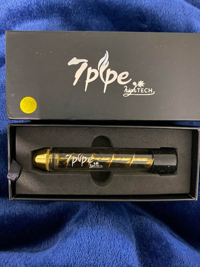 7Pipe High Tech Glass Pipe – Gold Spiral