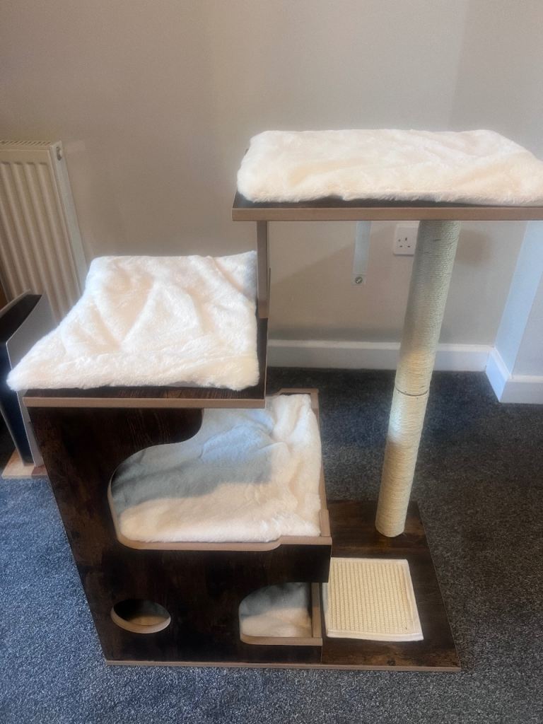 BRAND NEW cat tower 
