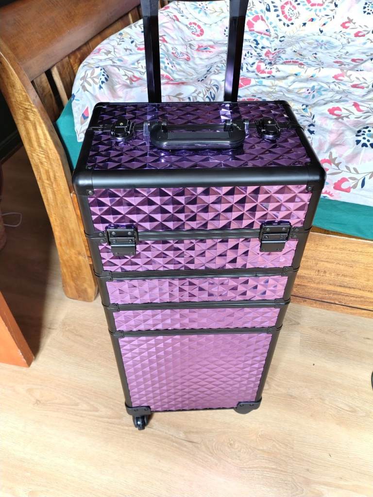 Gel nail startup kit and trolley case