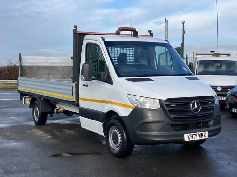 MERCEDES SPRINTER DROPSIDE WITH TAILLIFT.