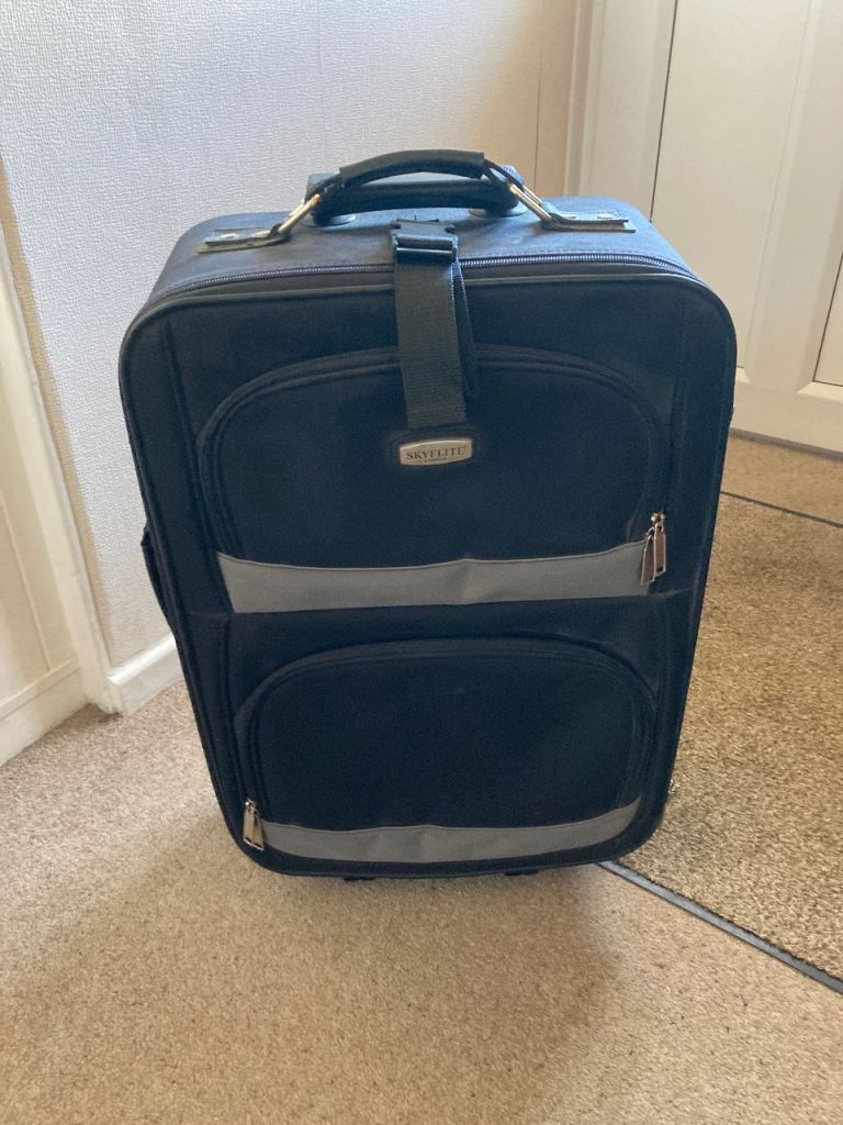 Black Skyflite Suitcase with wheels