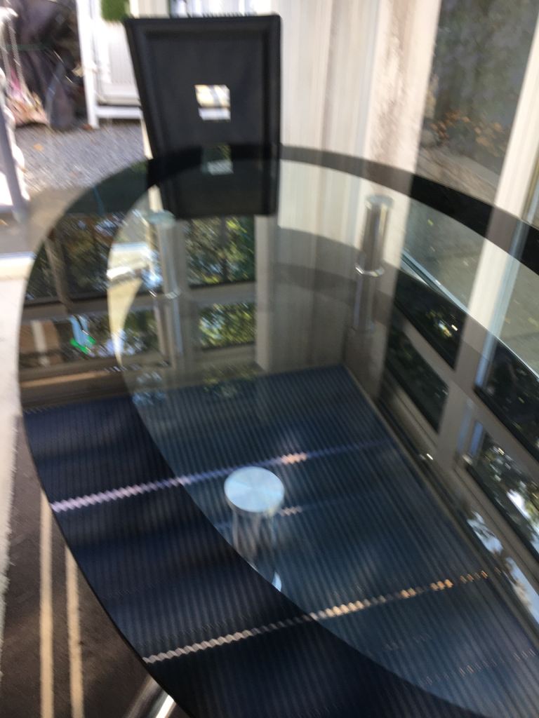 Dining Table & 4 Chairs